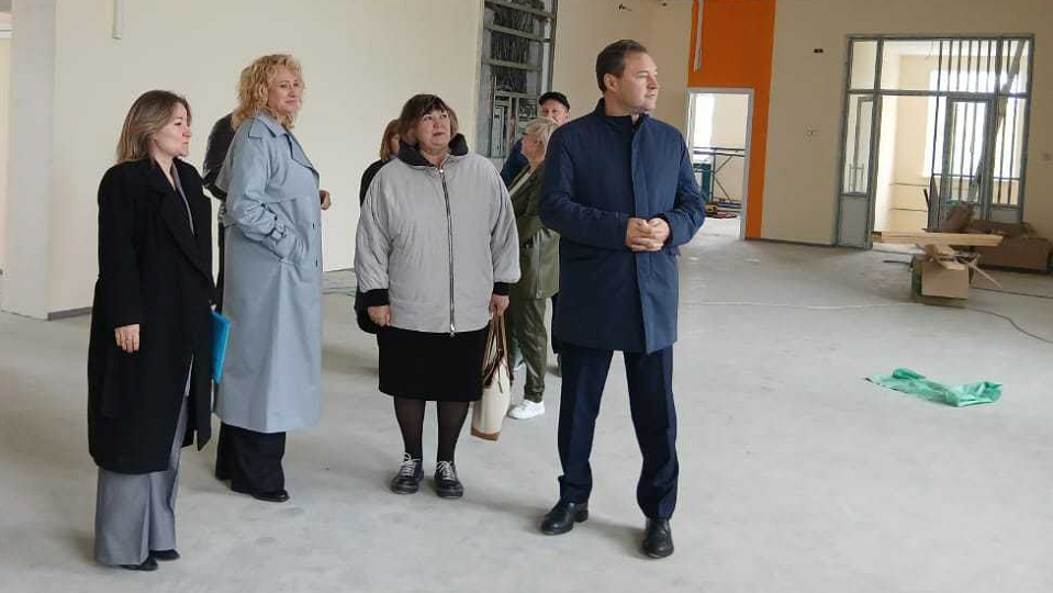 Полевской посетил депутат Александр Серебренников