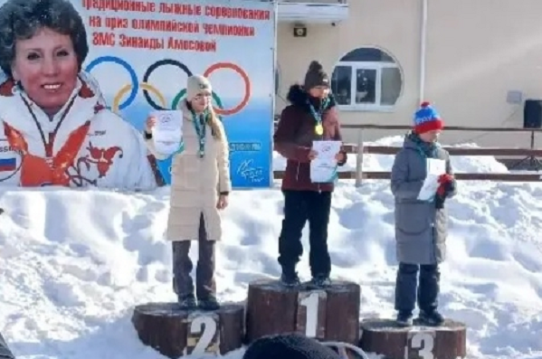 Кургановская школьница стала третьей лыжницей в области