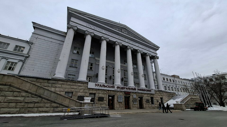 Недобор баллов. Неучам не место в вузах, считают сенаторы