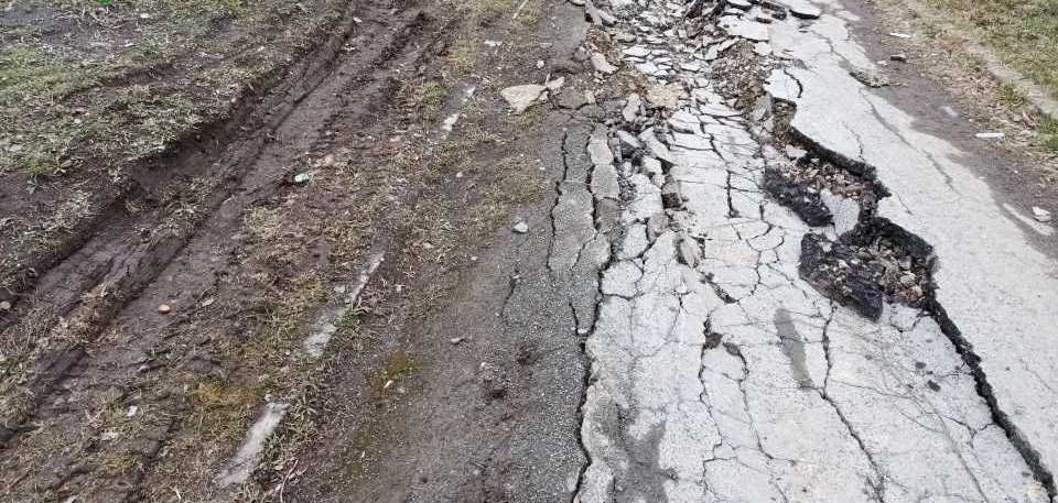 Подрядчик должен восстановить тротуар