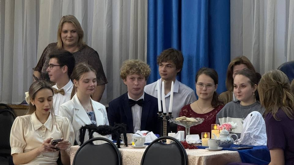 Лицейский бал состоялся в Политехническом лицее "Эрудит"