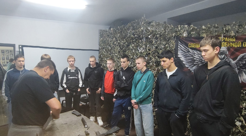 Ученики ПМТ посетили музей героев СВО