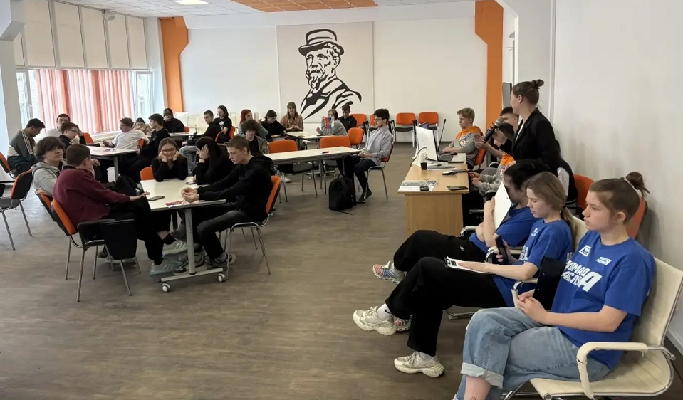 В Полевском многопрофильном техникуме познавательно отпраздновали День космонавтики