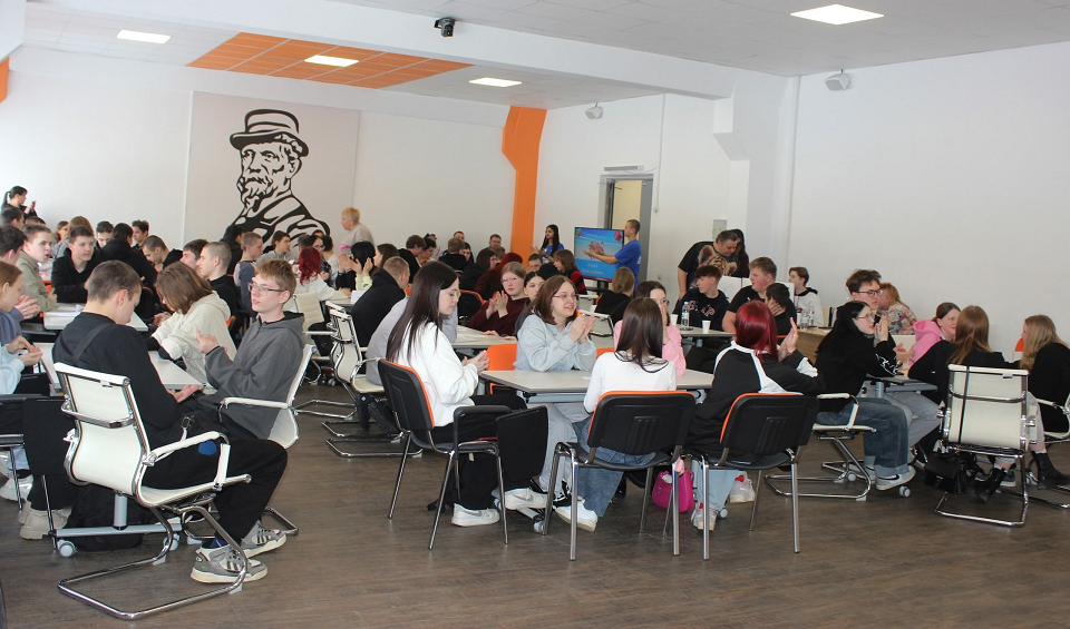 В Полевском многопрофильном техникуме состоялся "Патриот-квиз"