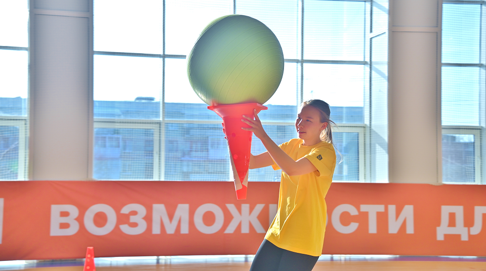 Во дворце спорта СТЗ состоялись соревнования заводчанок