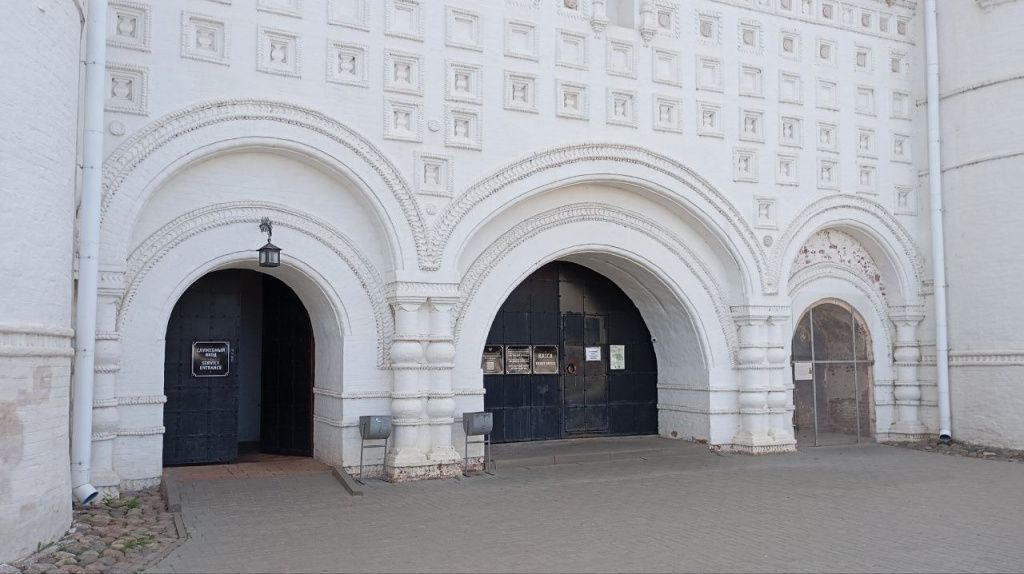 вход в Ростовский кремль photo_2025-08-15_11-45-50 (2).jpg