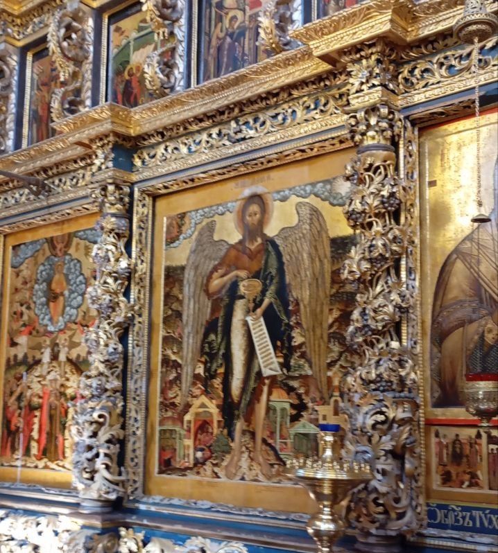 Иконостас Ильинской церкви (он на самом деле намного больше) photo_2025-08-15_11-47-04.jpg