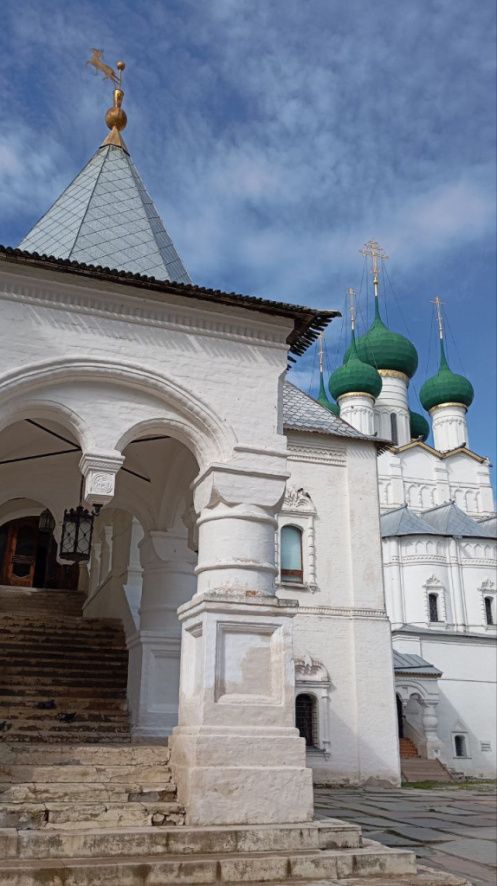 то самое крыльцо в Ростовском кремле photo_2025-08-15_11-45-49 (3).jpg